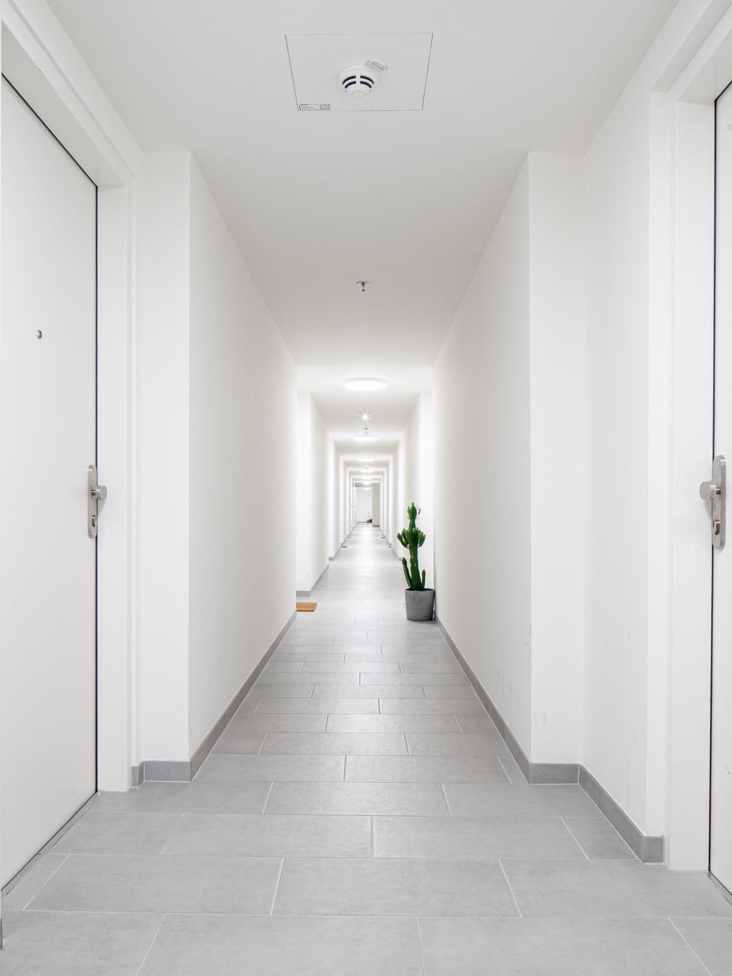 Whats-App Self-Check-In - Paerchen Wohnung Am Hauptbahnhof Wina Bagian luar foto
